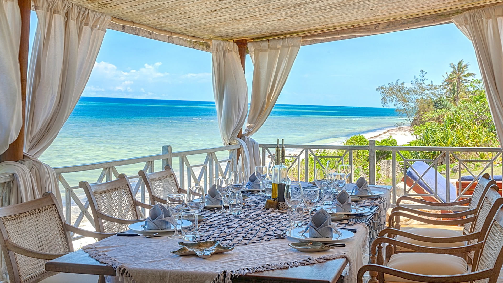 Seaview Dining, Afajiri Villas